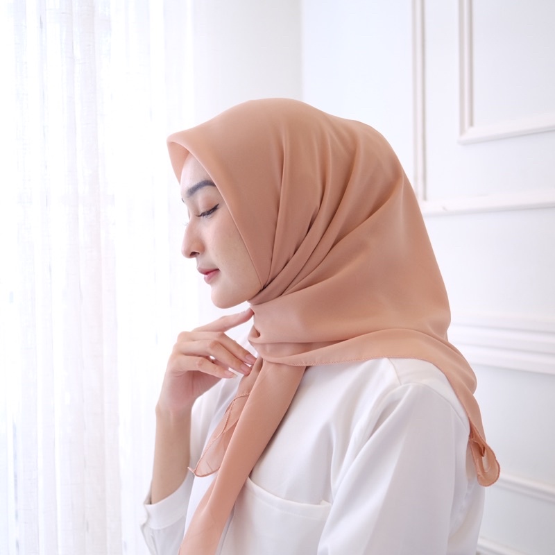 Bella Square / Plain Hijab / Poton Segiempat / Daily Hijab / Polycotton