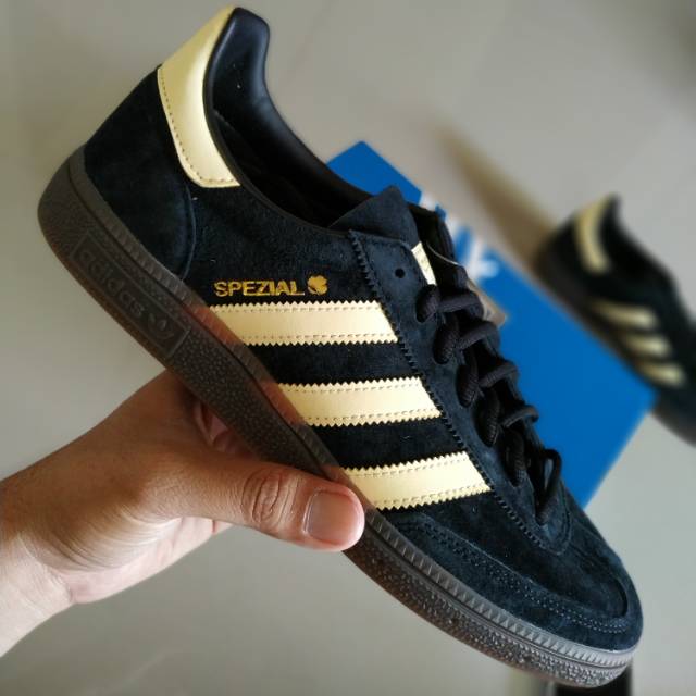 adidas spezial st patrick black