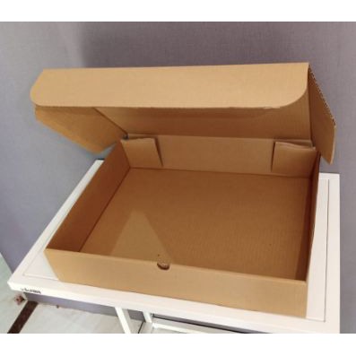 

Kardus Box 40X30X8 (ROBIN) cm Kardus/Karton/Polos/Hampers/Baju