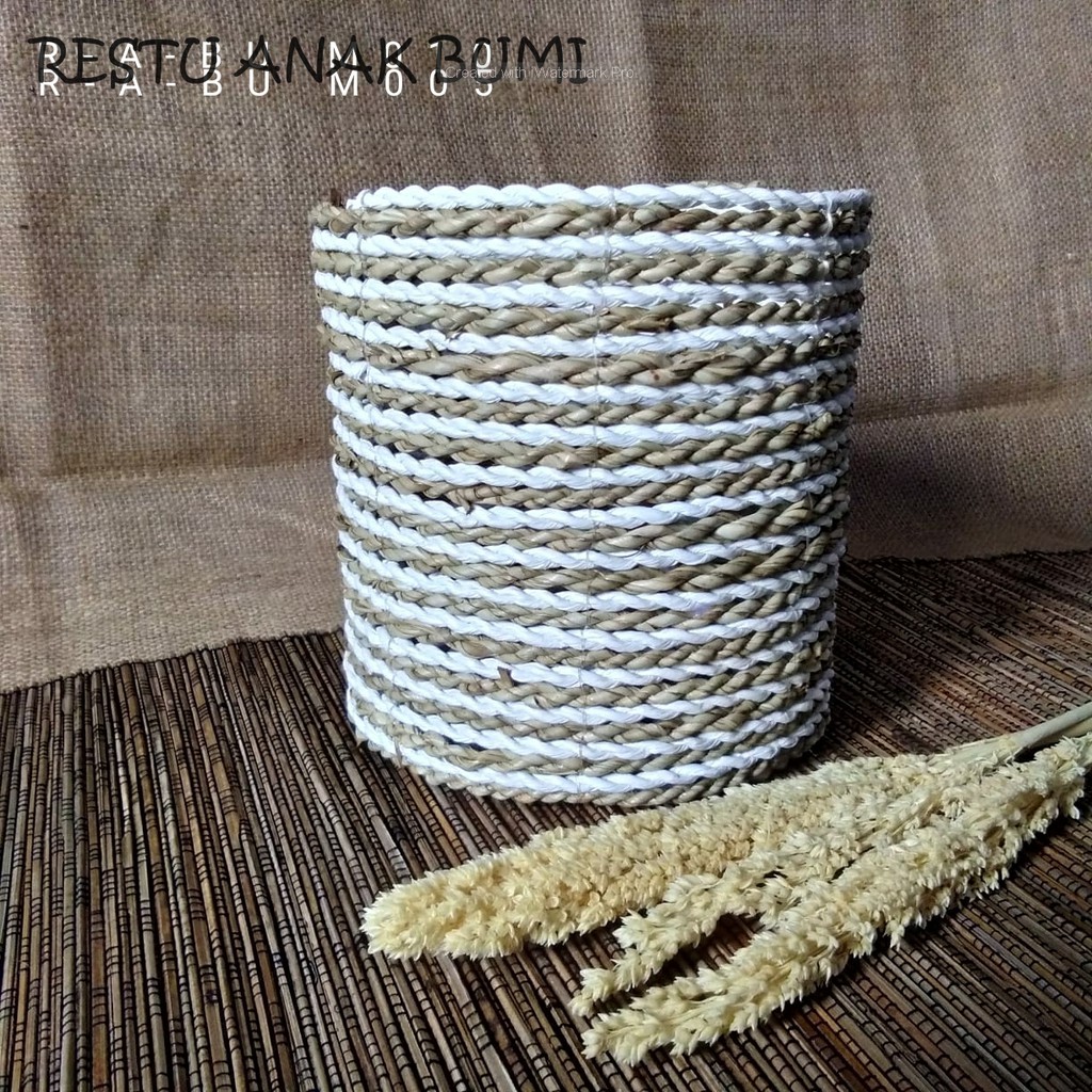 

Promo (M005) Seagrass Vas Bunga d.17cm|Cover Pot|Laundry|Keranjang|Gift|Wadah|Tempat|Basket|Storage