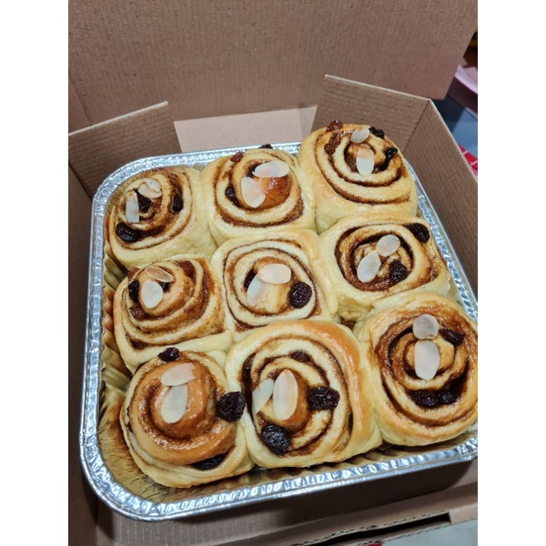 

CINNAMON ROLLS, ROTI CINNAMON