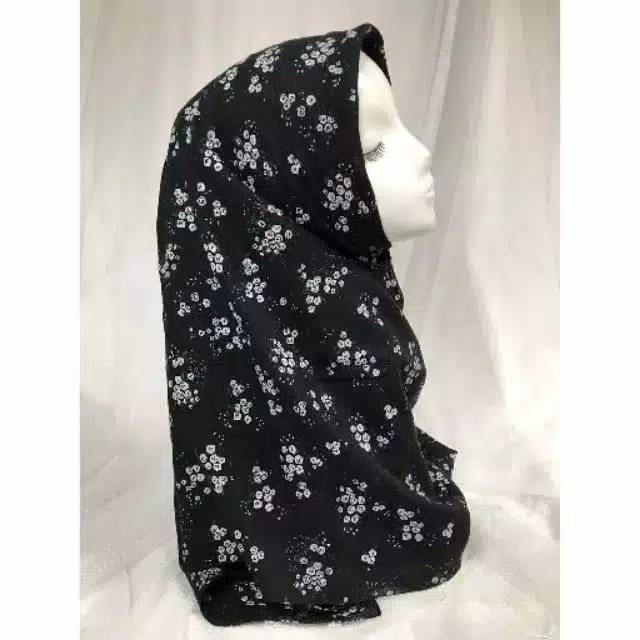 Social Scarf by Shireen Sungkar