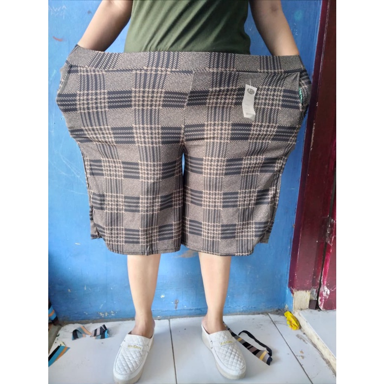 Celana Kulot Pendek Motif kotak Super Jumbo