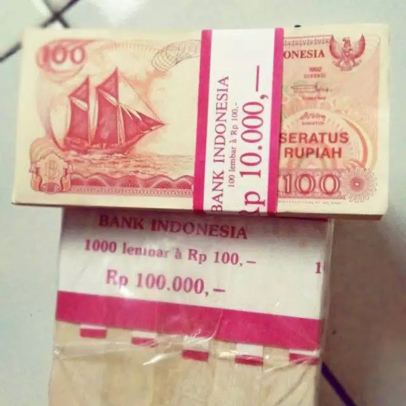 Uang 100 kapal pinisi Baru Gepokan