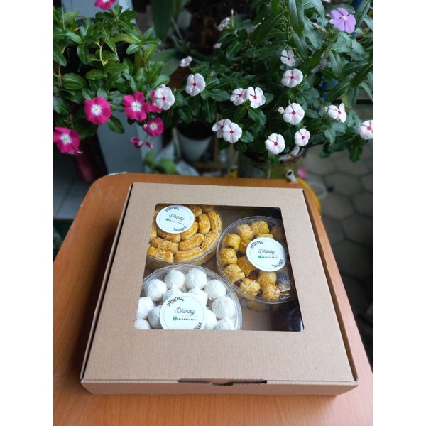 

Hampers Kue Kering