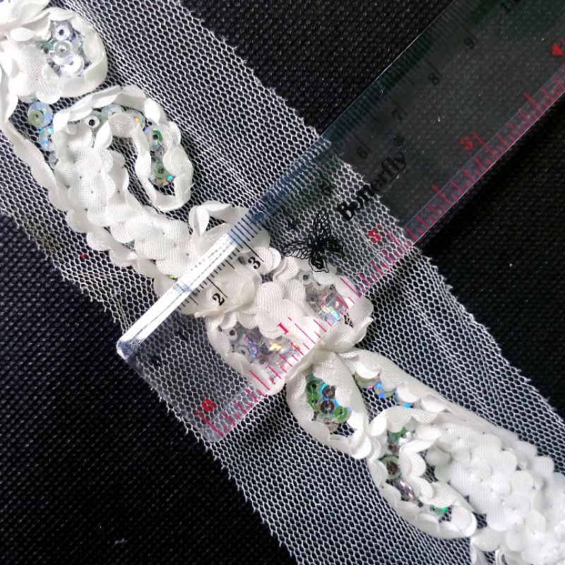 per meter,renda tile putih tulang payet silver/perak lebar 5cm