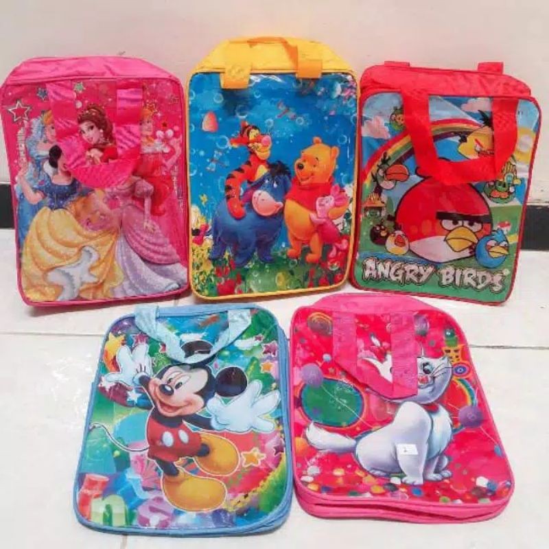 

Tas souvenir tenteng karakter