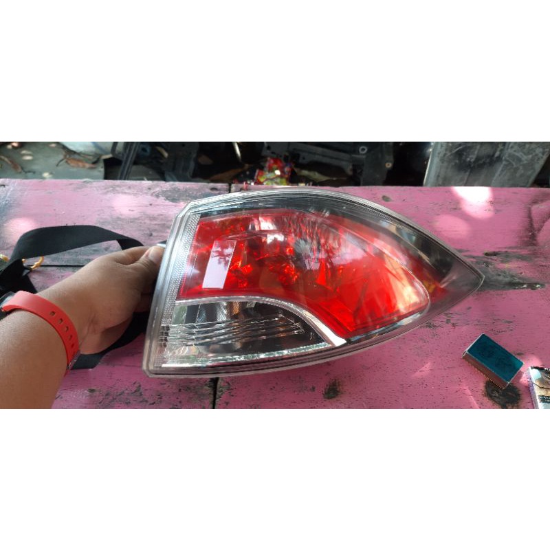 stoplamp mazda 2 sedan kanan original hrga satuan