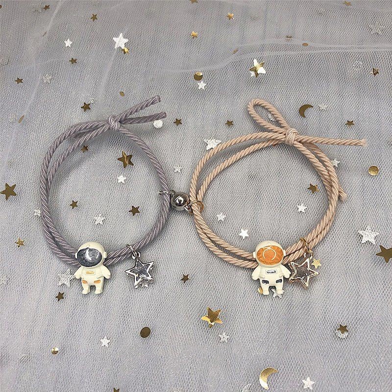 Gelang Couple Karet Astronot Persahabatan / Gelang Astronot Dengan Aksen Bintang