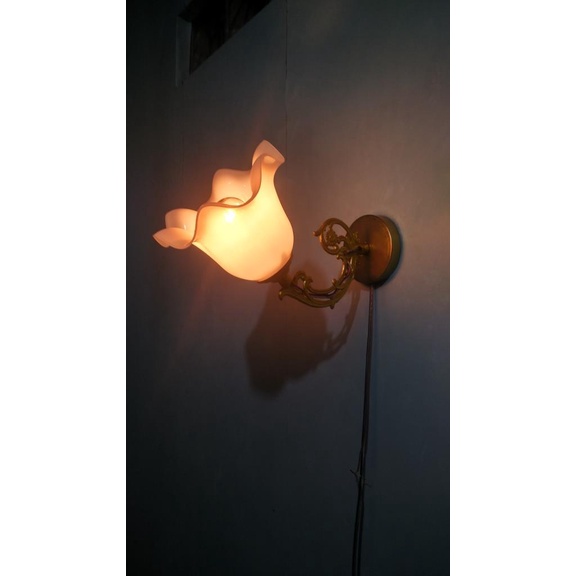 lampu hias dinding minimalis/lampu hias tempel lampu hias  kap tulip