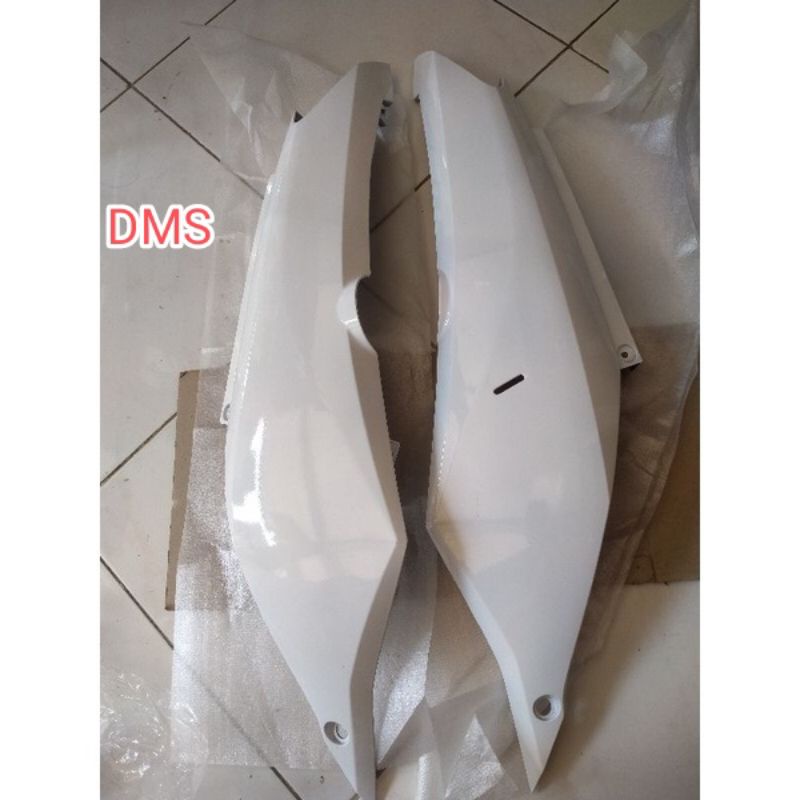 Cover body supra x 125 fi putih