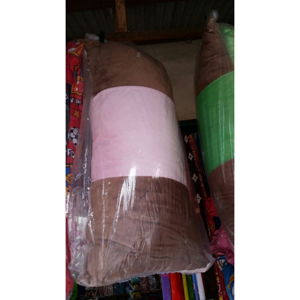 sarung bantal cinta bulu uk 50 x100 cm