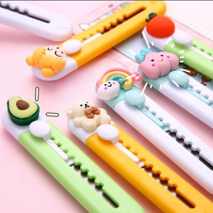 

Hot Sale Cutter Pemotong Kertas Mini Atk Lucu 3D (9.2Cm) Bagus