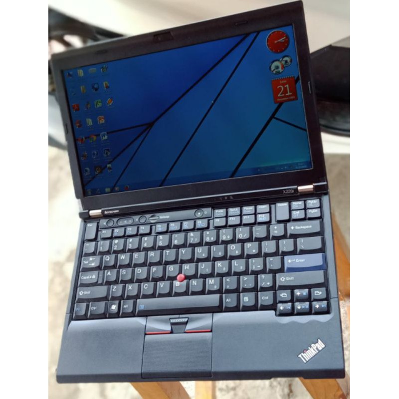 LENOVO THINKPAD X220 i5 RAM 4GB BERGARANSI