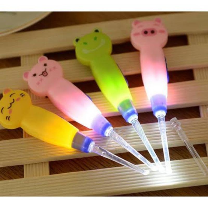 EARPICK ANIMAL WITH LED FLASHLIGHT - KOREK KUPING MOTIF ANIMAL DENGAN LAMPU LED