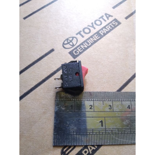 SAKLAR KECIL ON-OFF 250V