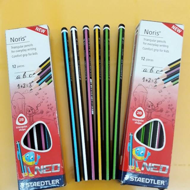 

Pensil 2B Staedtler Noris Triangular @12