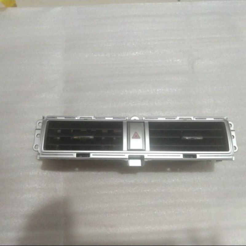 Kisi Kisi AC Dashboard Beserta Tombol Hazard Mobil Mitsubishi Xpander Original