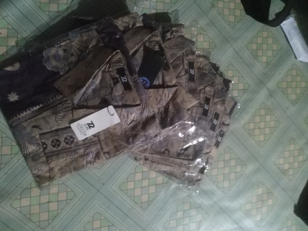 Kemeja Batik Pria Lengan Panjang Premium Bangau Two Tone Pagi Sore Cream Putih Tulang 725903 Cap 72