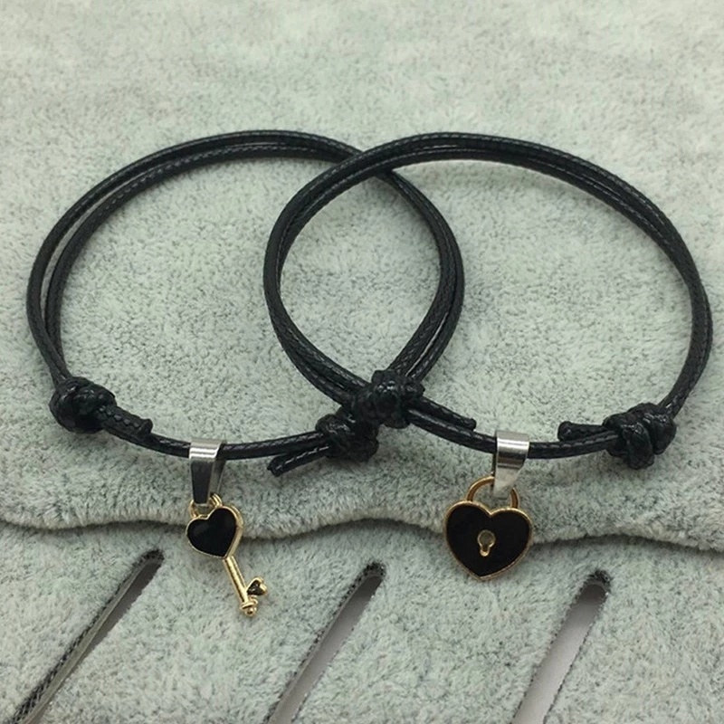 2pcs Gelang Tali Persahabatan Dengan Liontin Kunci Hati Untuk Pasangan