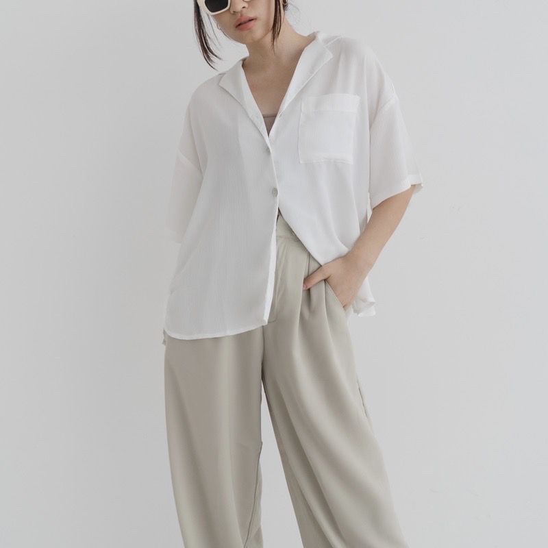 BEFAST - ZEC OOTD Kemeja RORO / Lynn Oversize Shirt Crincle Shirt / Kemeja Oversize Wanita Keluaran Terbaru / Hem Polos Formal / Pakaian Wanita Casual / Kemeja Bisa Di Jadikan Outer / Fashion Wanita Kerja / OOTD Ala Korean Style / Kemeja Wanita Modis