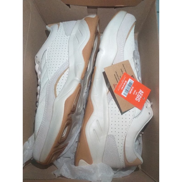 SEPATU PIERO AEGIS WHITE SIZE 43