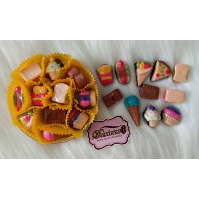 

.CTB snack - coklat karakter SNACK lucu unik enak halal ( DS BGR )