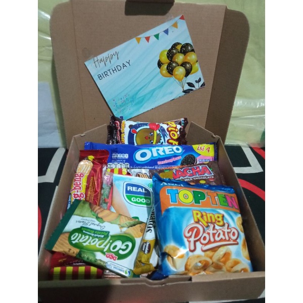 Hampers box/snack box hadiah ulang tahun wisuda anniversary