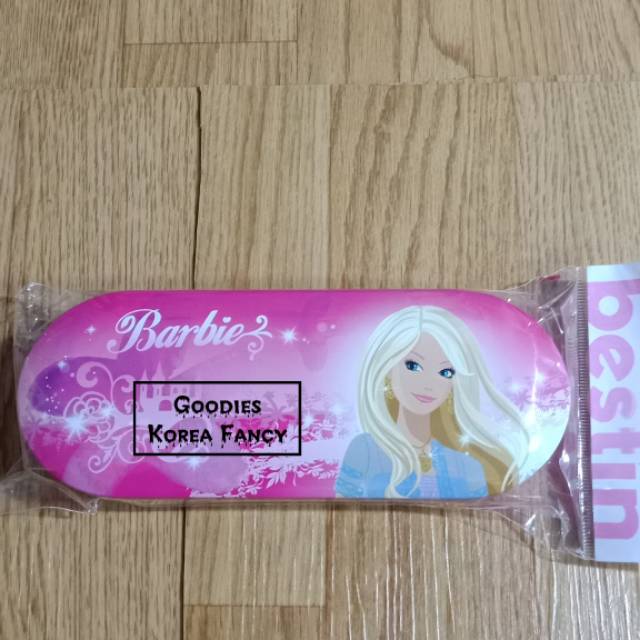 

Tempat Kotak Pencil Case Kaleng Tins Barbie Ori Korea Ready Stock