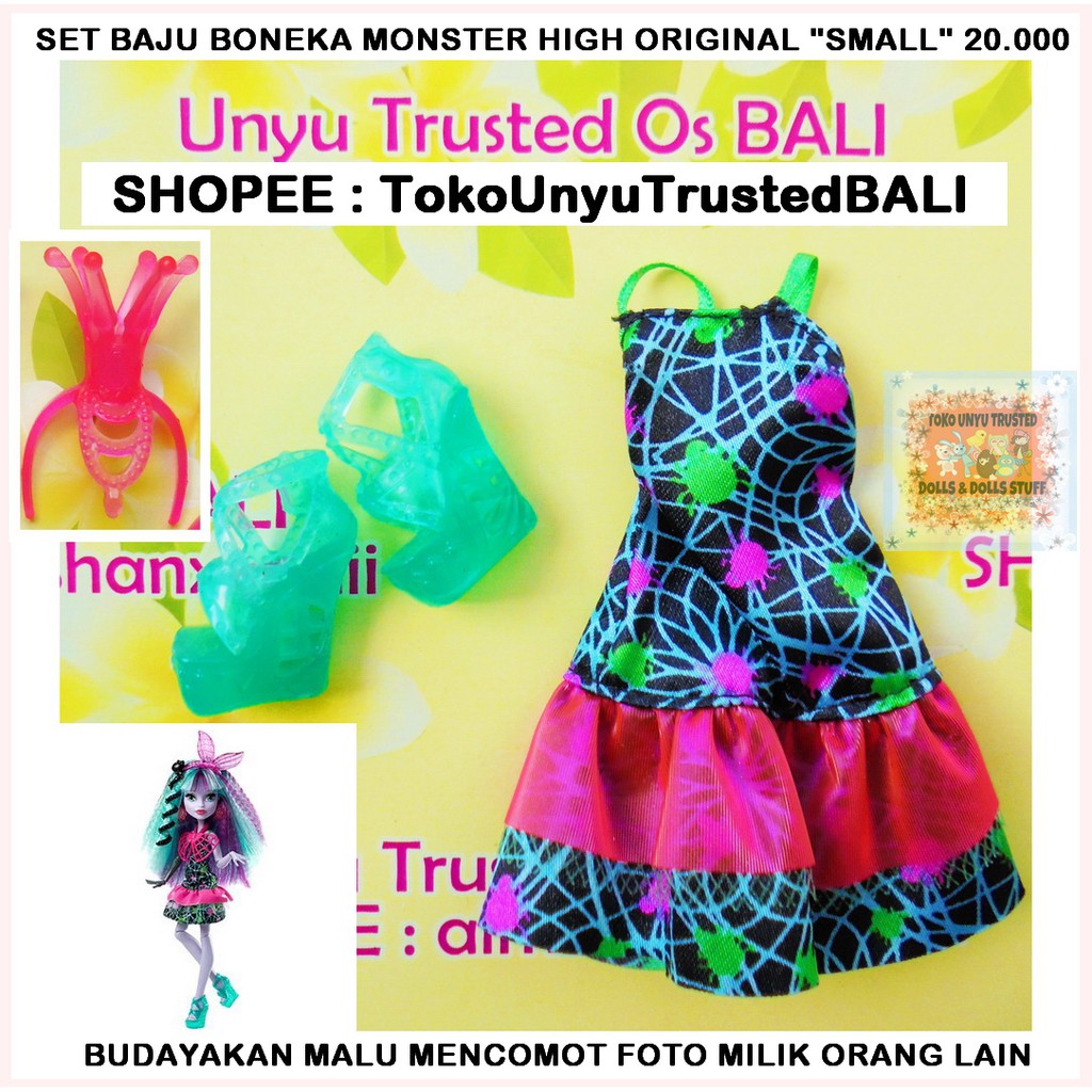 Set Baju untuk Mainan Boneka Monster High ORIGINAL "SMALL"/ Monster High/ Monster High Doll C85