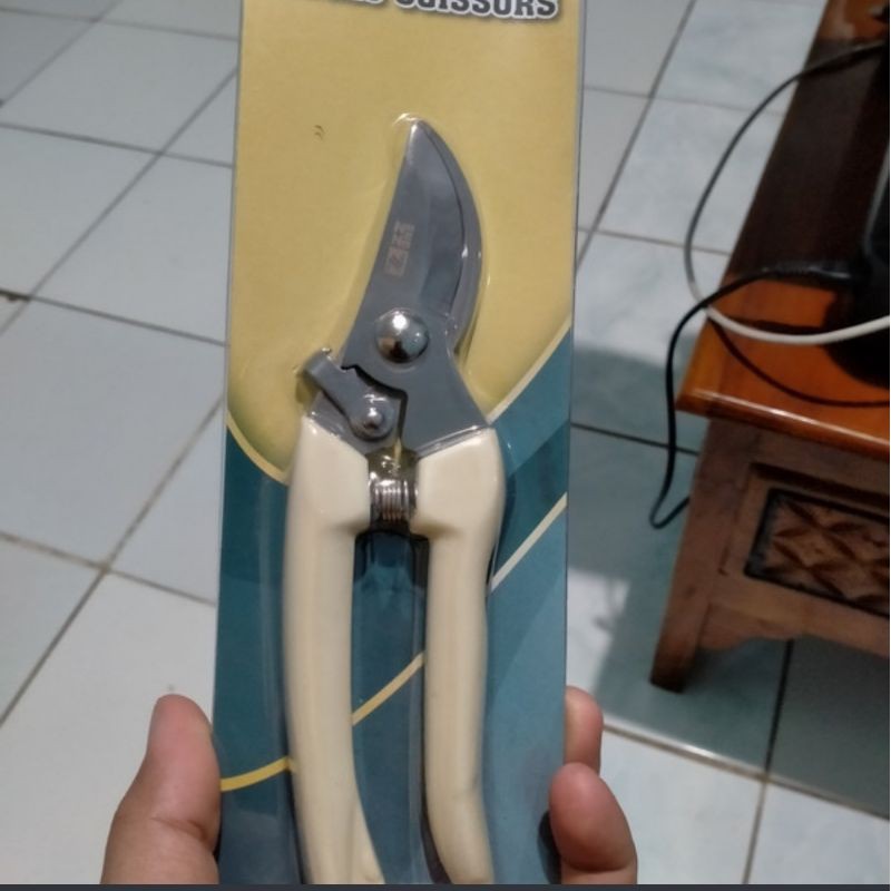 GUNTING DAHAN GUNTING RANTING TANAMAN GUNTING STEK DAHAN SETEK RANTING