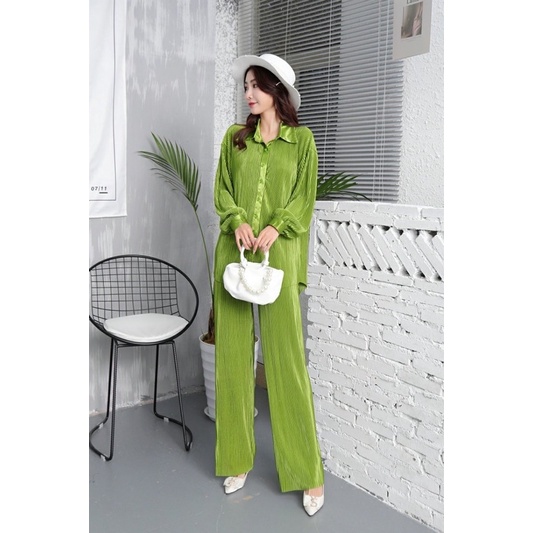 One Set Plisket / Baju Setelan Wanita Import