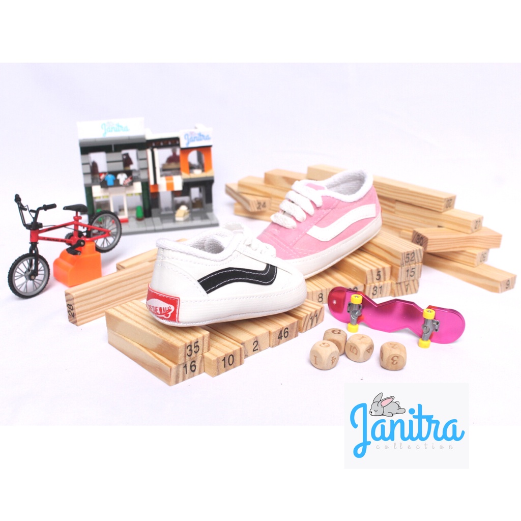 janitra baby shoes prewalker sepatu bayi gendong dan belajar jalan VNS white