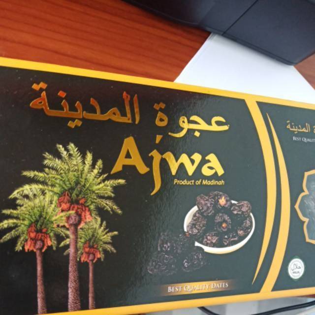 

Kurma nabi / kurma ajwa kualitas terbaik ukuran 500 gr