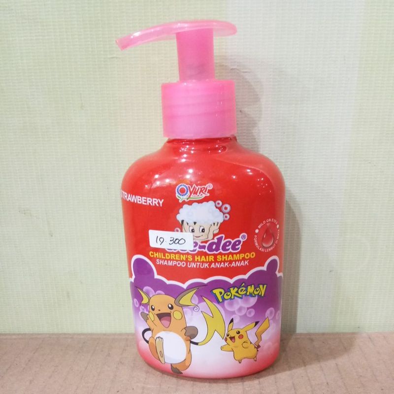 YURI DEE-DEE CHILDREN'S HAIR SHAMPOO GRAPE, ORANGE, STRAWBERRY, APPLE PUMP 250ML