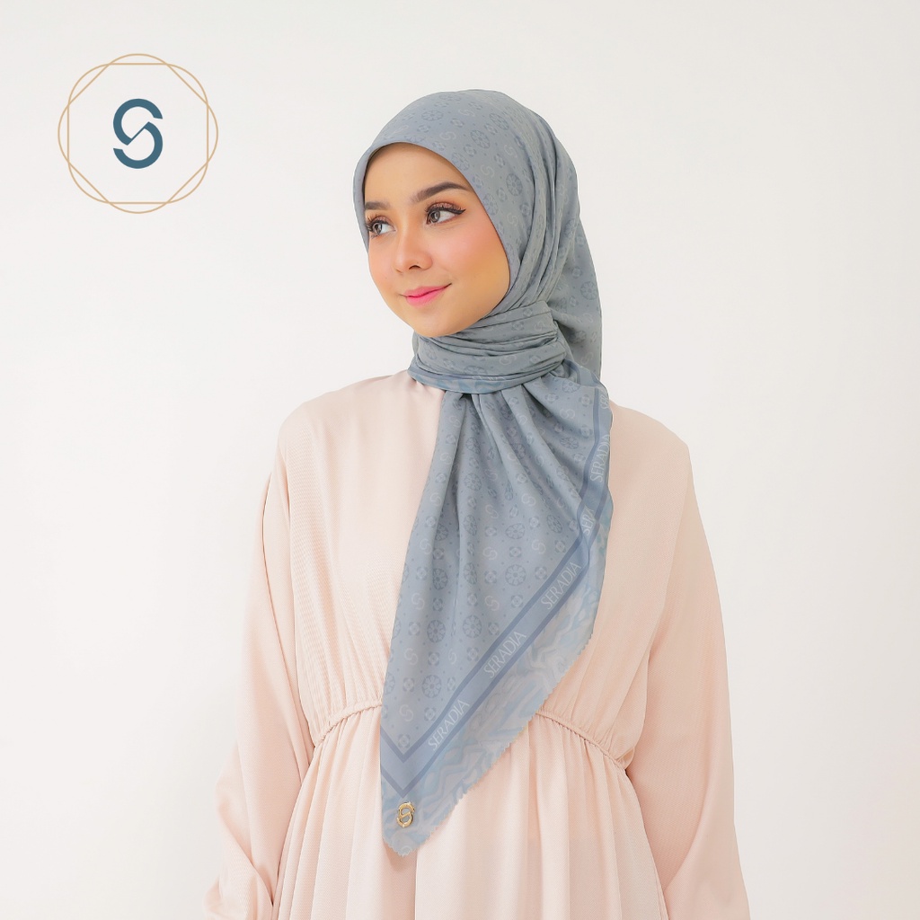 Seradia Hijab Segi Empat Monogram 2.0-Scuba