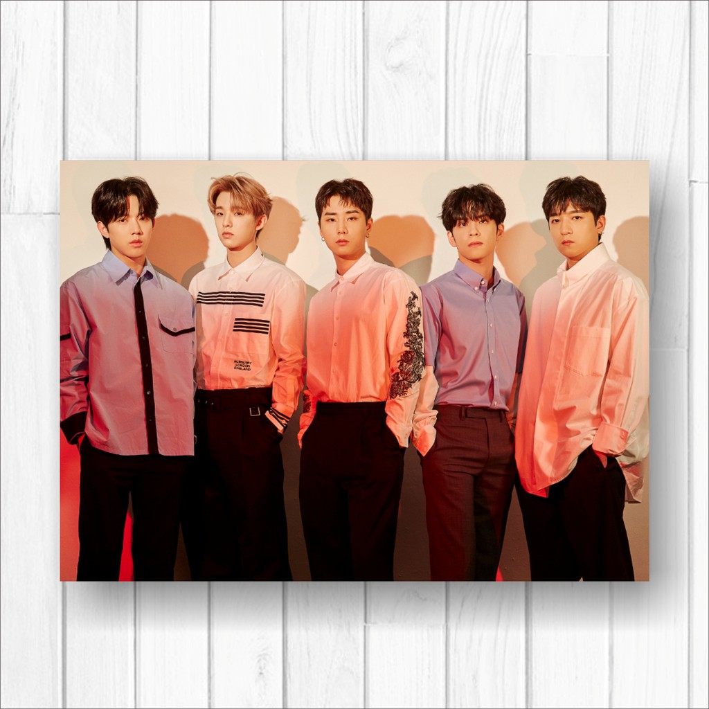 Day6 walldecor/hiasan dinding UKURAN 15x30cm Wall Decor Poster Kayu Hiasan Dinding KPOP Korea glossy