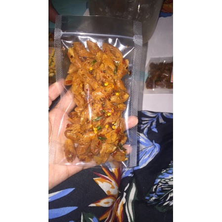 

kulit lumpia goreng pedas daun jeruk