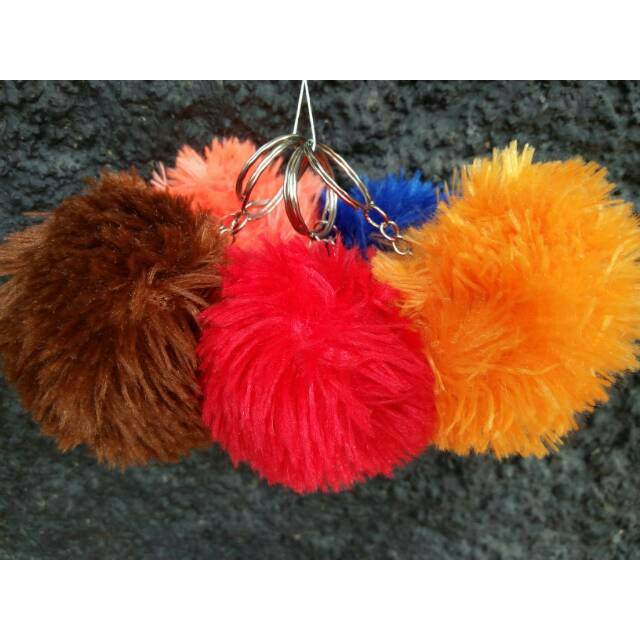 POMPOM Gantungan Tas Ransel Selempang