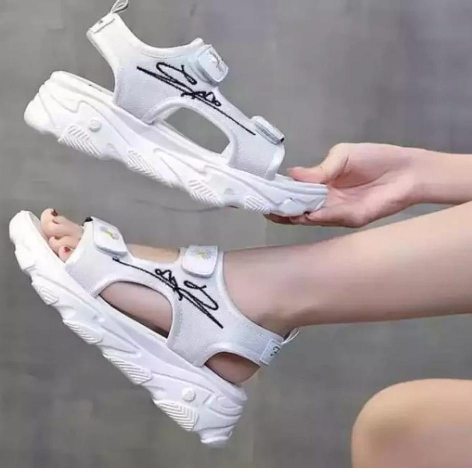 (TREN TERBARU) Sandal Gunung Anak Perempuan / Sandal Gunung Korea Style Kekinian