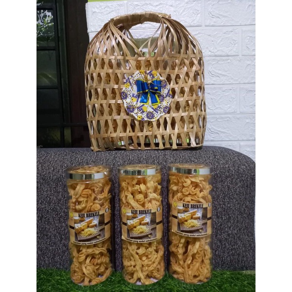 Paket Hampers Lebaran Kekinian Keju Brekele dan Soes Oreyo