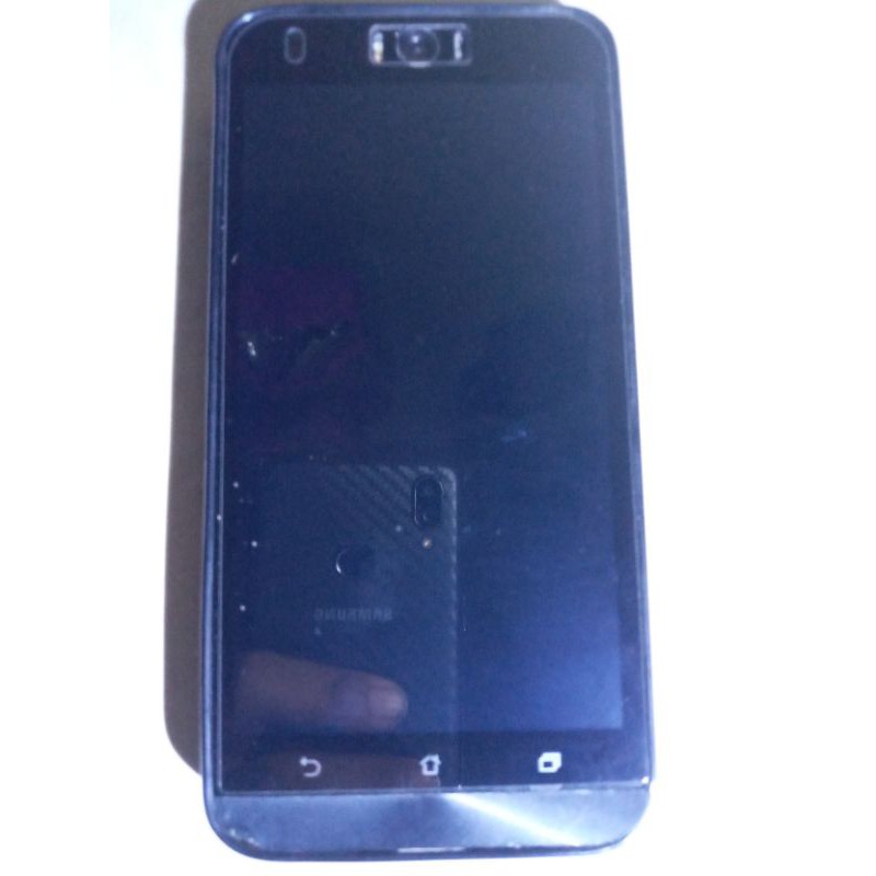 Asus Zenfone selfie Z00ud minus