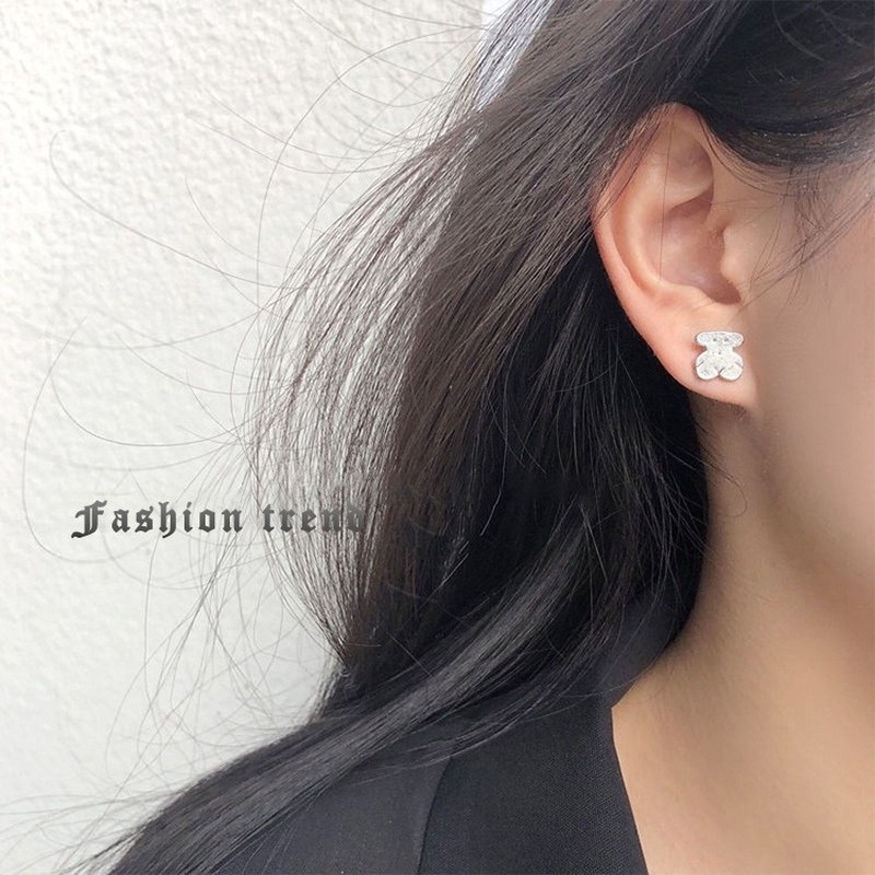 Korean version of the bear earrings earrings girl simple personality earrings street fashion ear clip earrings