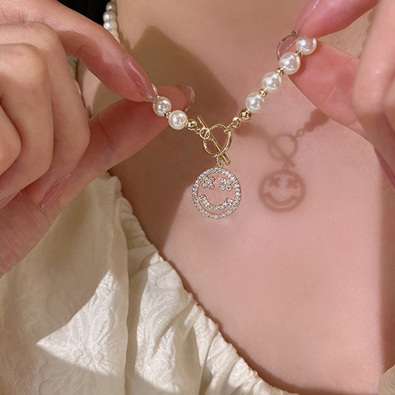 Kalung Choker Rantai Klavikula Hias Liontin Mutiara Wajah Senyum Untuk Wanita