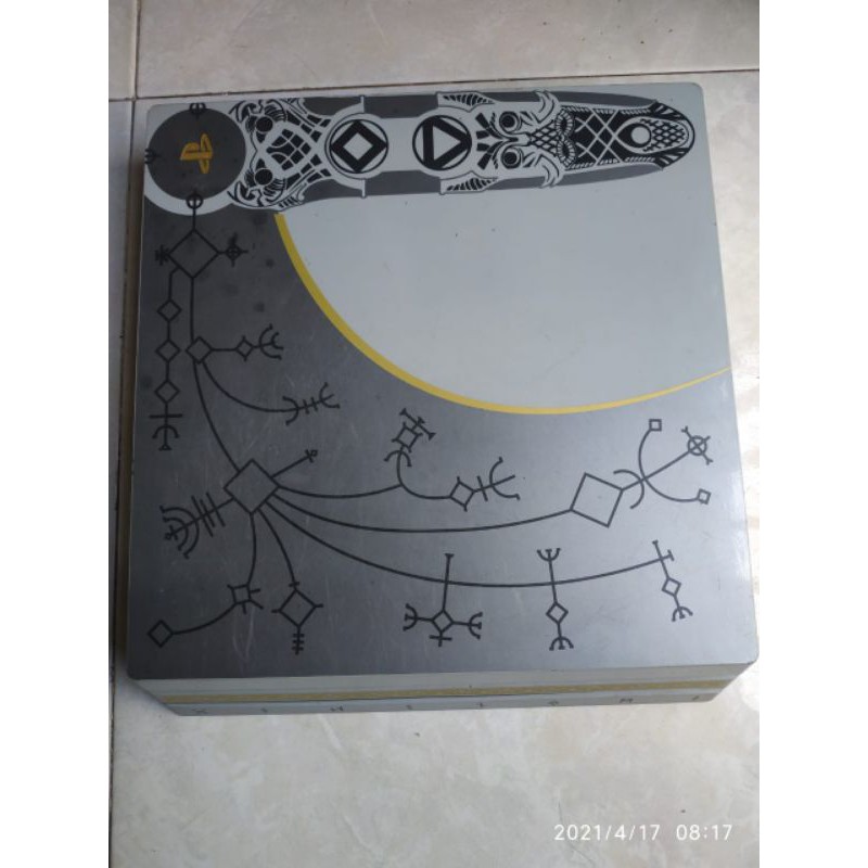 PS 4 Pro limited edition god of war
