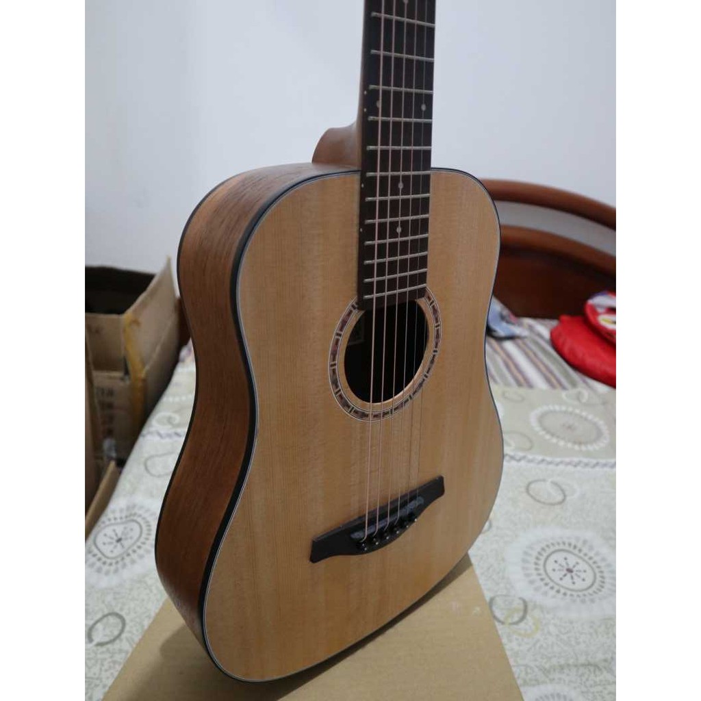 GOJEK BDG ONLY Gitar Grande 3 per 4 GW125