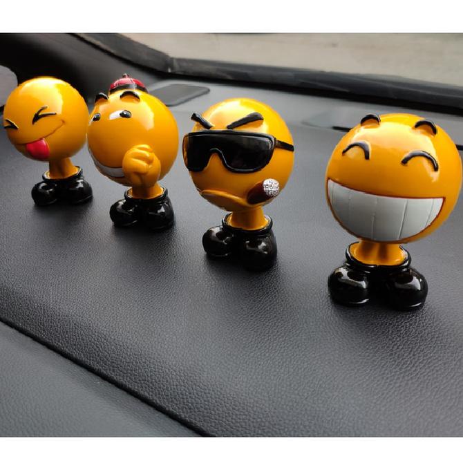 3D Emoticon Figure Kepala Goyang Dashboard Pajangan Hiasan Mobil