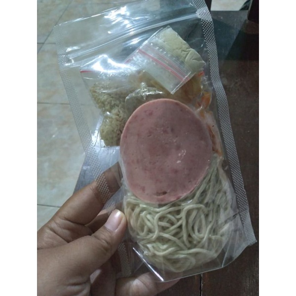 

Mie setan (spicy noodles)