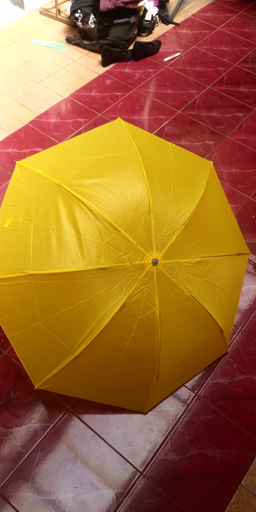 Payung Lipat 3 Warna Kuning Polos