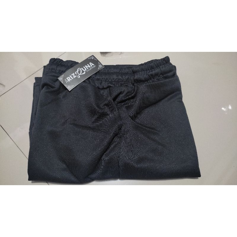 WIDI PANTS KULOT PREMIUM / KULOT CRINGKLE / KULOT UNIQLO-Hitam SCUBA